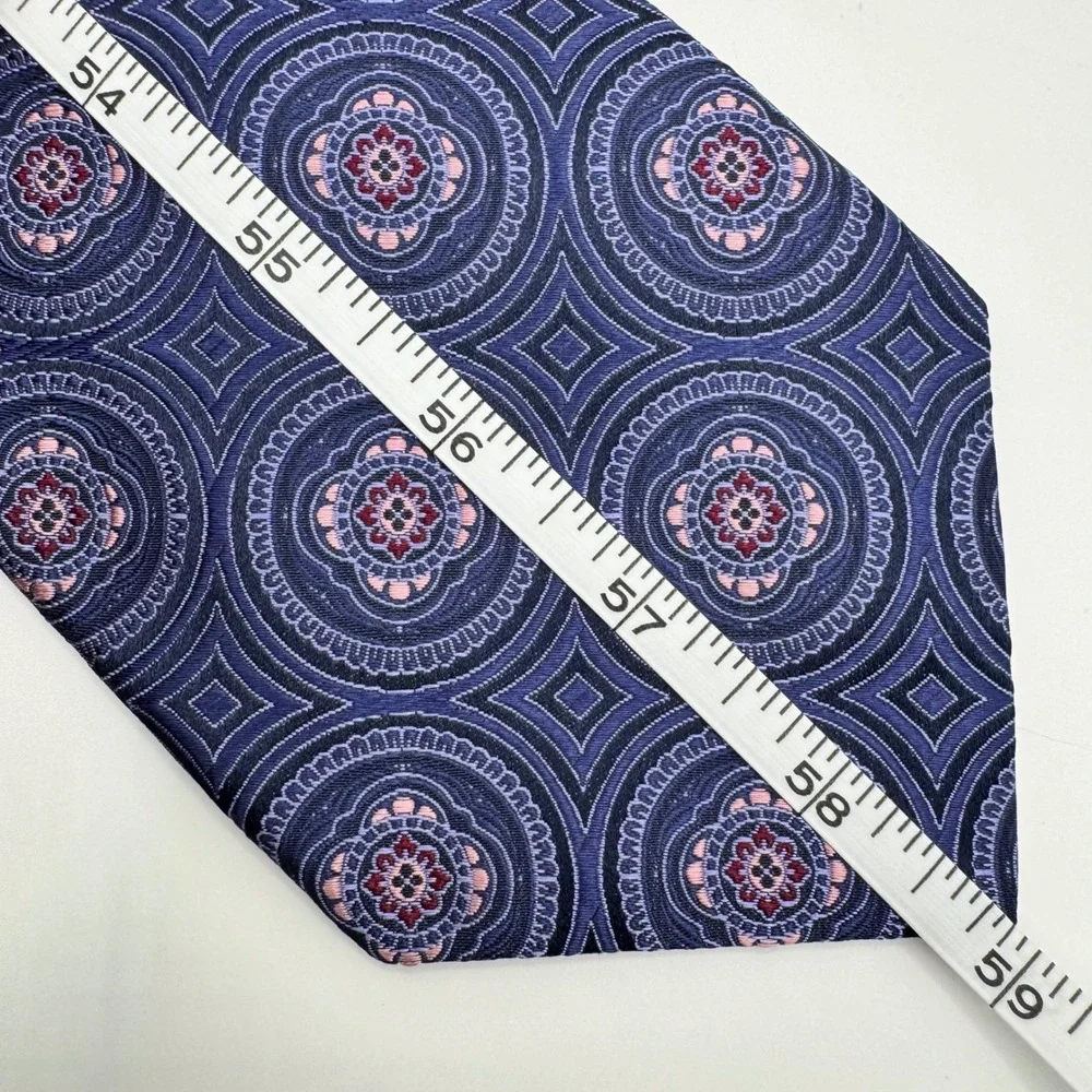 Daniel Cremieux Mens Silk Tie Blue Purple Pink‎ Blue Medallion Geometric Luxury